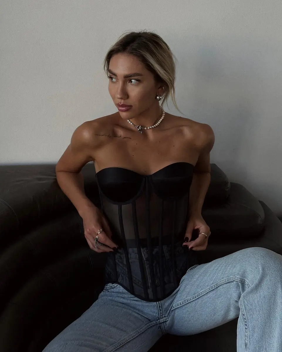 Джулия эскорт в городе Астана