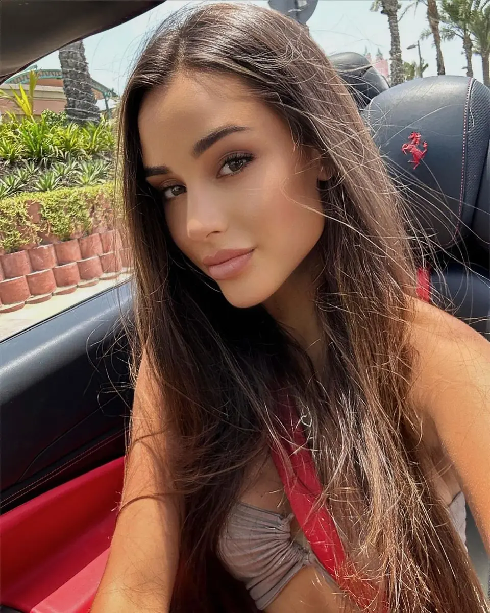 Лаура эскорт в городе Астана