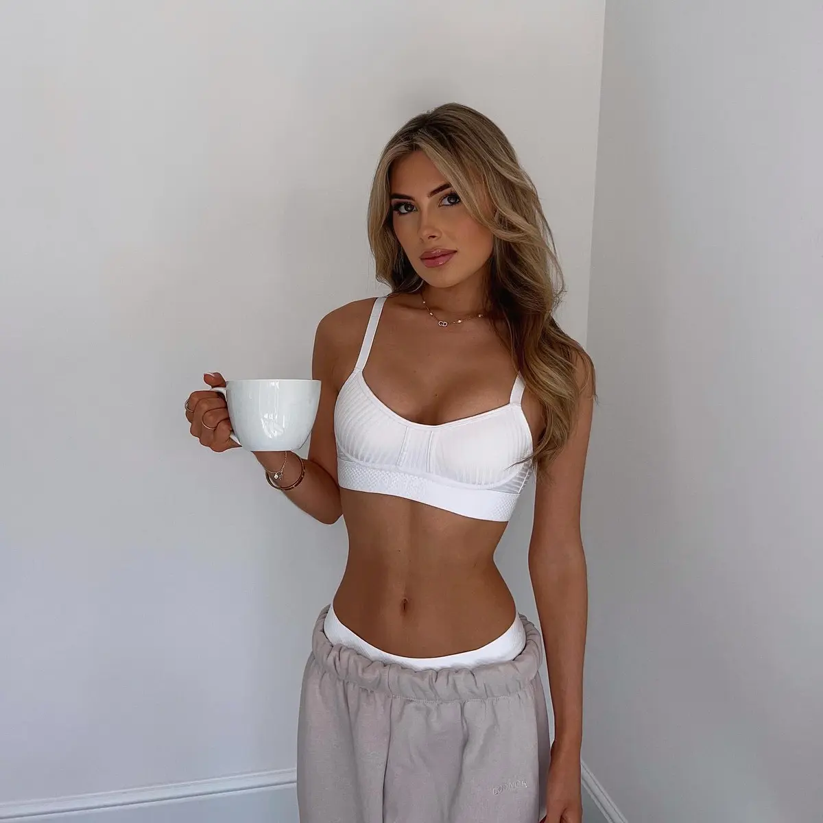 Марина эскорт в городе Астана