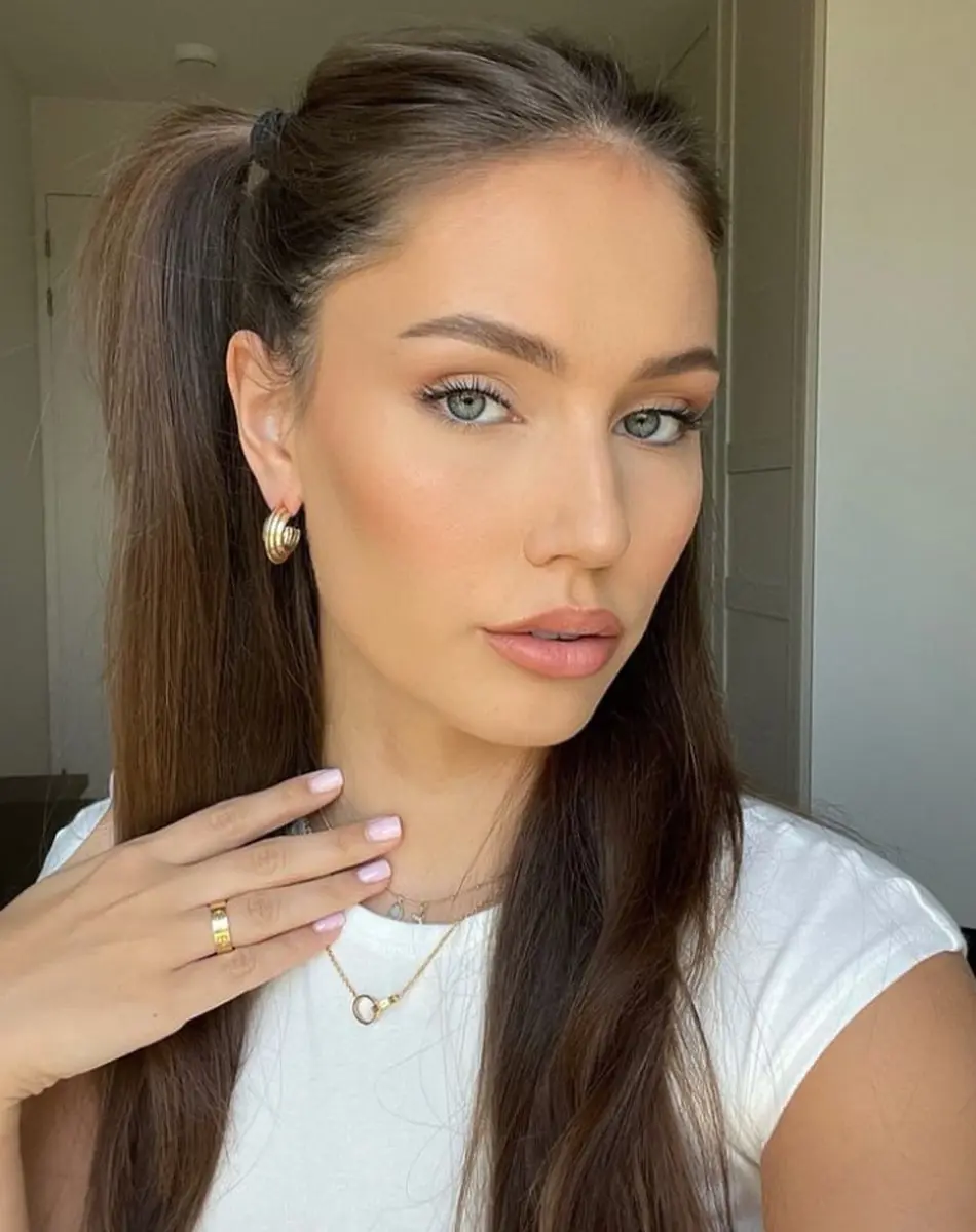 Нелли эскорт в городе Астана