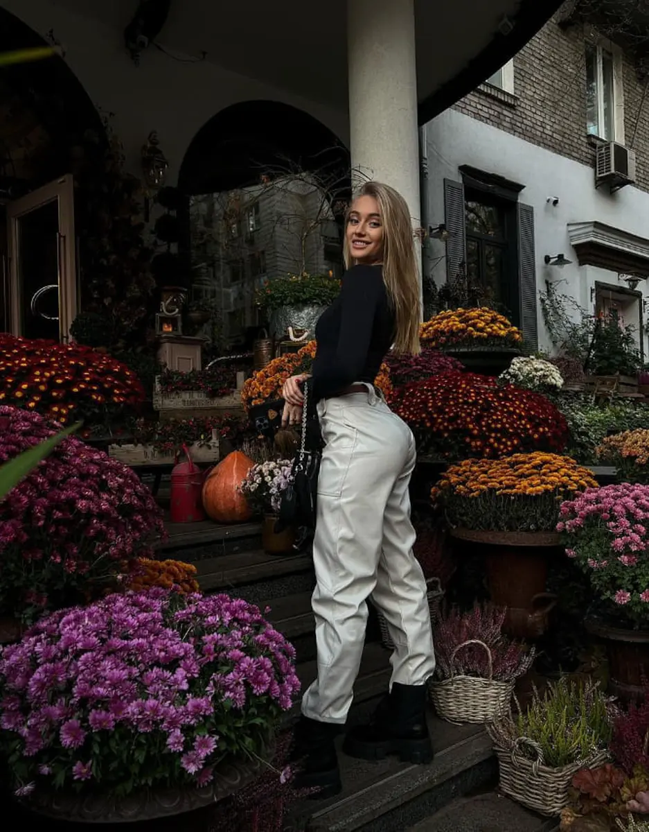 Николь эскорт в городе Астана