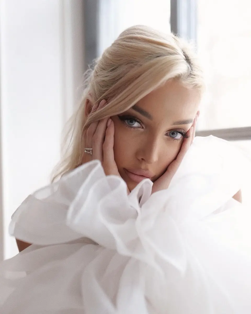 Зоя эскорт в городе Астана